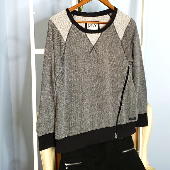 Andrew Marc MNY diagonal zipper sweatshirt EUC M - Picture 12 of 14